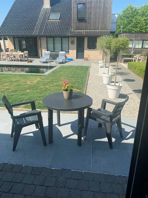 Q Studio Green Bed en Breakfast kamer